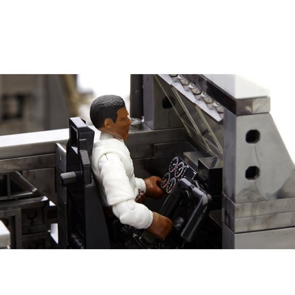 Call of Duty Hovercraft Building Set - Picture 3 of 7